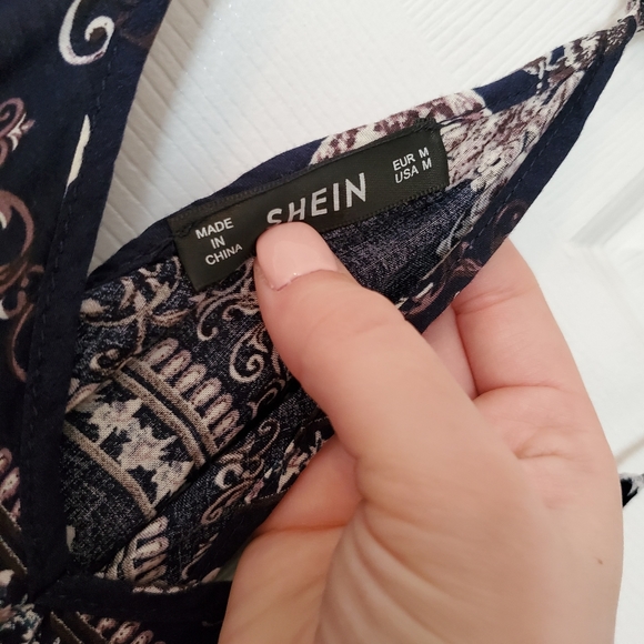 Dress - Picture 3 of 4